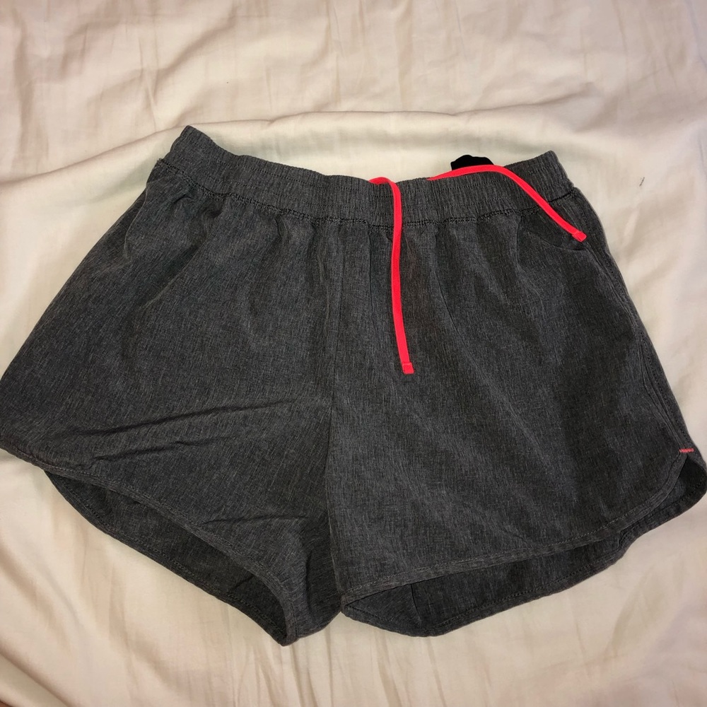 ☀️Grey Champion Shorts!